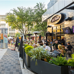 yard-house Diners on the outdoor terrace at Yard House in CityCentre